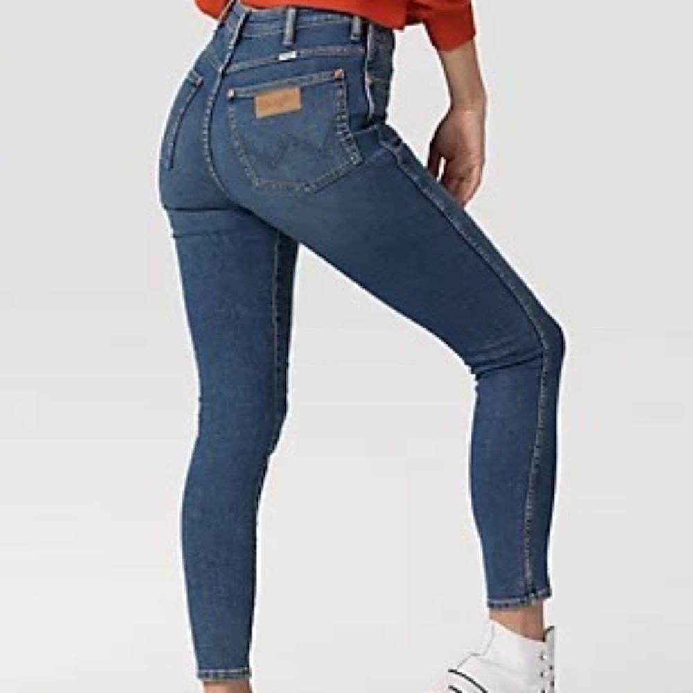 Wrangler 612 High Rise Skinny Jeans 35x28 Medium Wash EUC